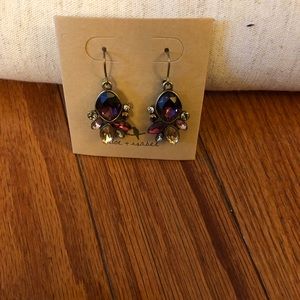 Chloe & Isabel bouquet rouge drop earrings